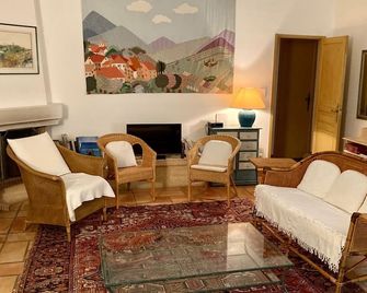 Family home with view of Mont Ventoux and private pool - Mollans-sur-Ouvèze - Sala de estar