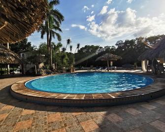 Hotel Doralba Inn Chichen - Chichen Itza - Pool