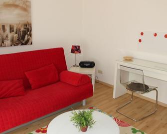 Zv-Scholtz Burghausen Mozartstr. 15 Ap-17 - Burghausen - Wohnzimmer