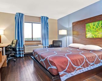 Super 8 by Wyndham Louisville Airport - לואיסוויל - חדר שינה