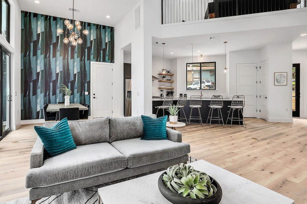 Bachelorette Fave - Pool, Patios, Photo Spot Mural - أوستن - غرفة معيشة