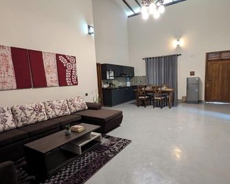 Nuwans Countryside Hideaway - Tangalla - Wohnzimmer