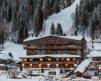 Hotel Spinale - Madonna di Campiglio - Building