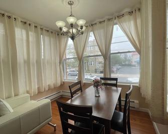 A Quaint Space-Roomy and Convenient 1 Bedroom 1 Bath - Atlantic City