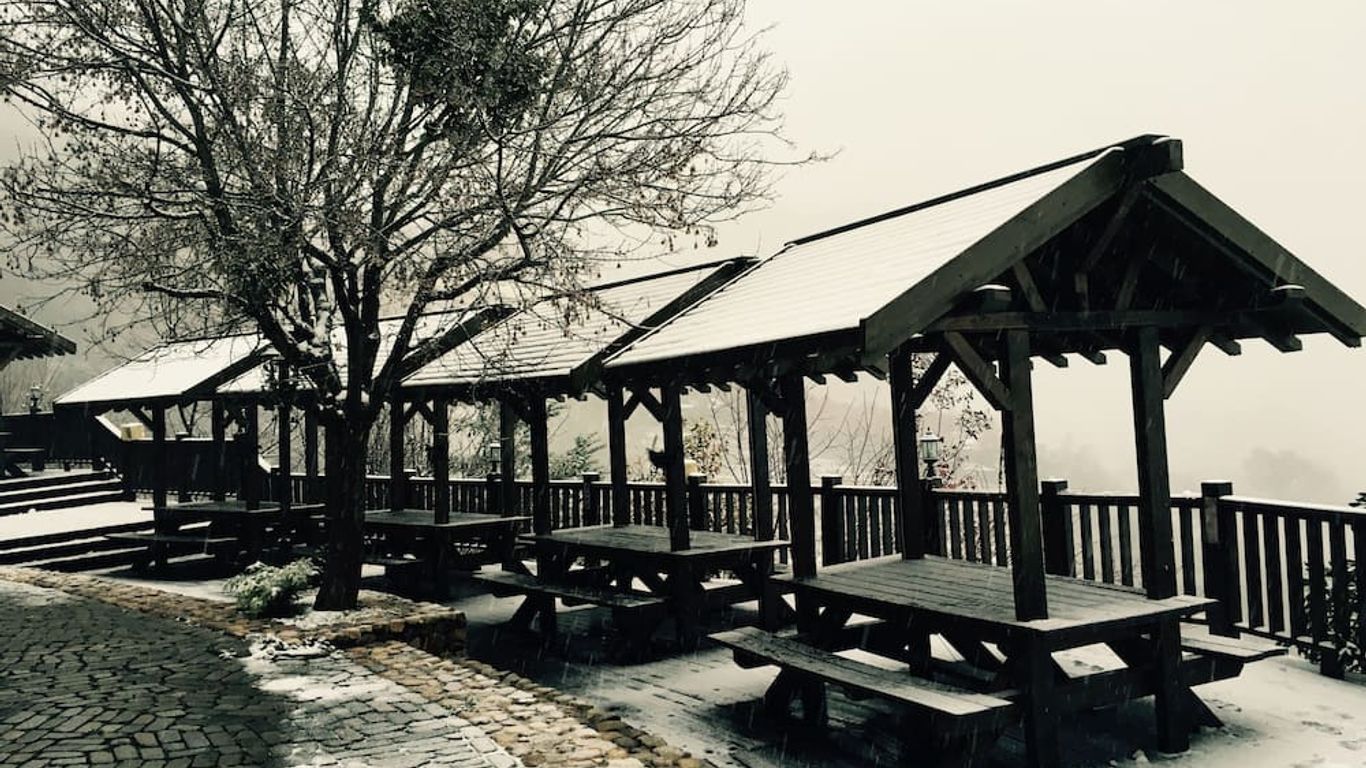 Spring Ground Resort