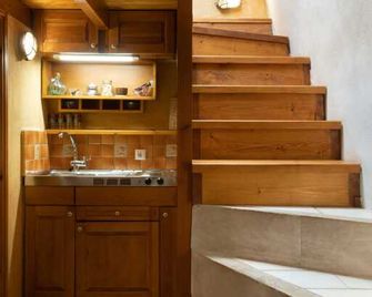 朵羅文尼斯莫奈姆瓦夏城堡別墅 - 莫奈姆瓦夏 - 莫奈姆瓦夏 - 階梯