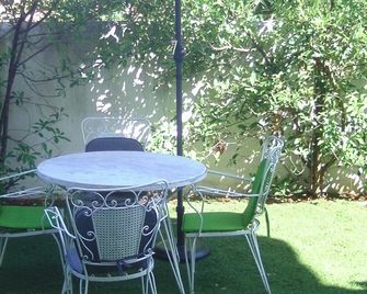 Modern Appartment near the sea of Chalkis-garden a - Calcis - Patio
