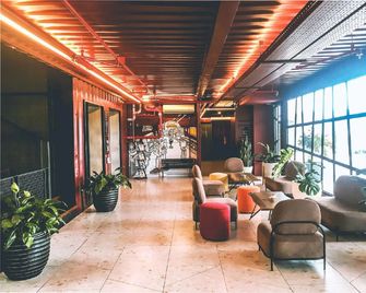 Qubika Boutique Hotel - Tangerang - Lobby