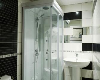 Brit Hotel Confort Rouen Centre - Rouen - Soveværelse