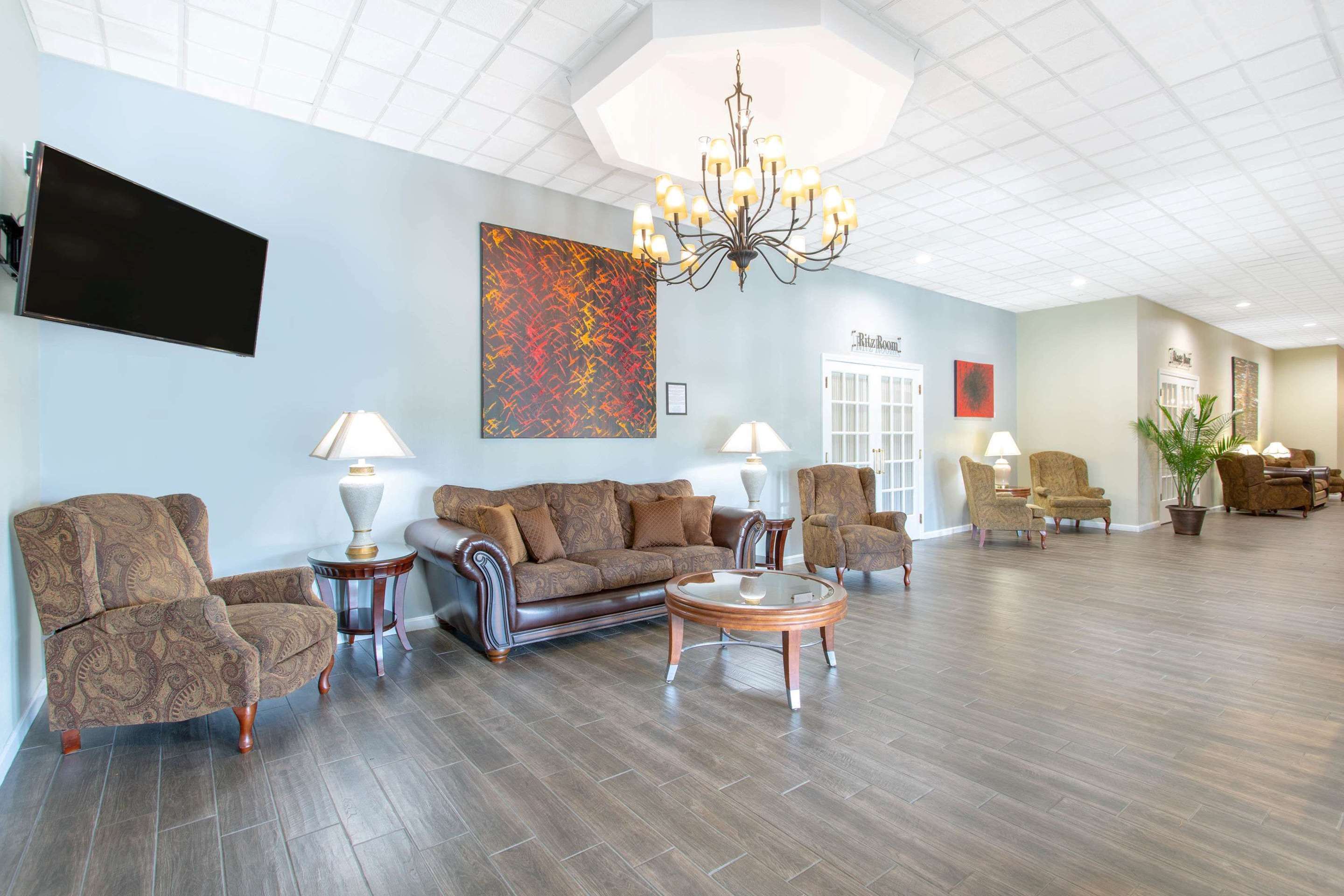 ramada hotel in lewiston maine