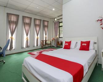 OYO 90115 Citra Kadok Hotel & Banquet Hall - Pasir Mas - Bedroom