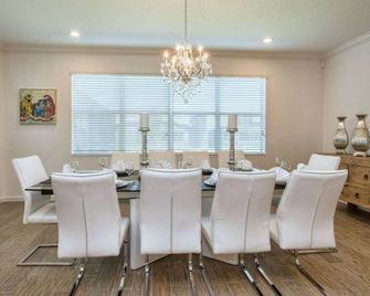 Sonoma Resort 7 Bedroom Vacation Home 2600ya - Kissimmee - Dining room
