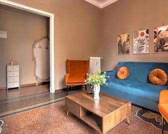 Appartamento Dalì, perfetto per rigenerarsi - Rapallo - Living room