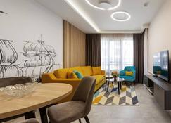 Inter Holiday Apartments - Pomorie - Living room