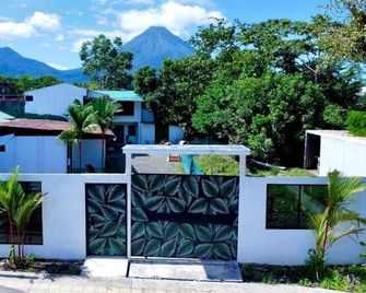 Oasis by Franklin Hotel Boutique - La Fortuna - Outdoors view