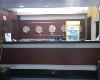 Hotel Ana Cássia - Manaus - Front desk
