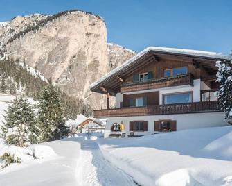 Kleine Gartenwohnung Haus Forelle - Selva di Val Gardena - Building