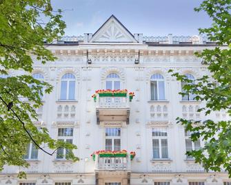 Residence St. Andrew's Palace - Warsaw - Building