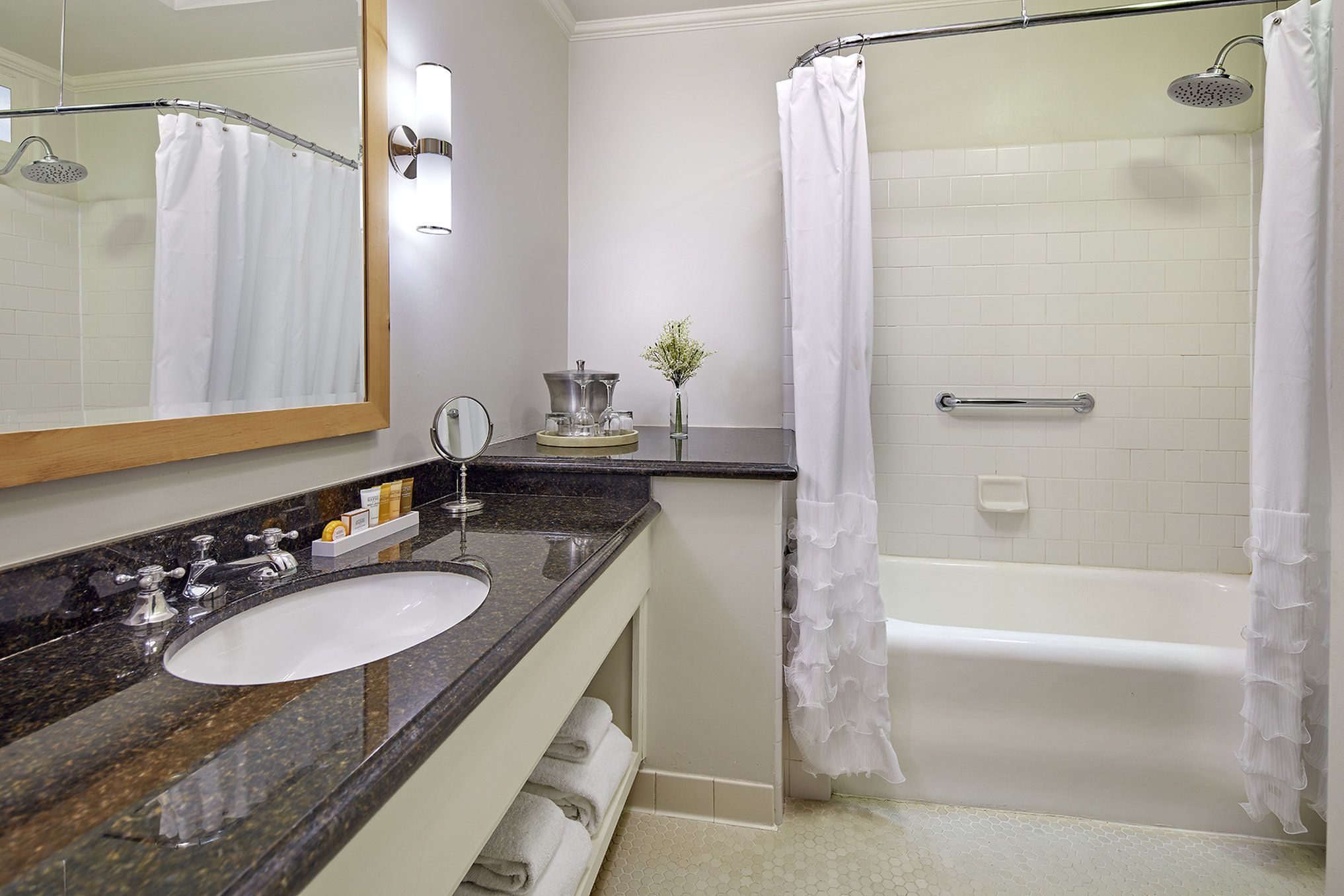 Glorietta Bay Inn 12 113 2 5 3 7 1 Coronado Hotel Deals Reviews Kayak