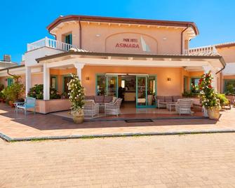 Park Hotel Asinara - Stintino - Gebäude