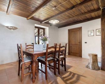 Room 'Among the Olive Trees and the View' with Mountain Views, Private Garden, and Wi-Fi - Orvieto - Sala de jantar