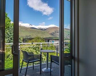 Central Luxury Apartment 205 - Wanaka - Balcony