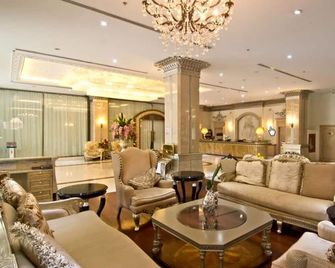 Lk Miracle Suite - Pattaya - Lobby