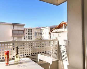 Lean Home - Happy Rentals - Lugano - Varanda