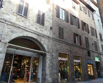 Albergo Cannon d'Oro - Siena - Building