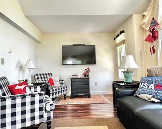 Mackinac Island Condo Monthly Rental Only Condo Has Great Lakes & Main St. Views - Mackinac Island - Living room
