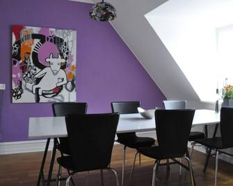 City Apartment in Copenhagen with 1 bedrooms sleeps 4 - Copenhagen - Dining room