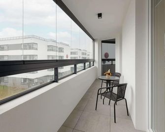 Goodnight Apartments Bialoleka With 2 Be - Warsaw - Balcony