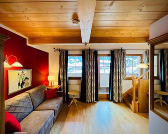 Hotel Gasthof Adler - Sankt Gallenkirch - Wohnzimmer