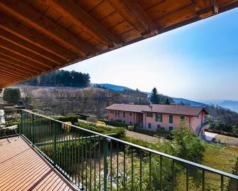 Dimora Miralago - with panoramic view of the lake - San Zeno di Montagna - Balkon