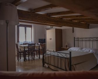 Cav Costa degli Etruschi - San Vincenzo - Habitación