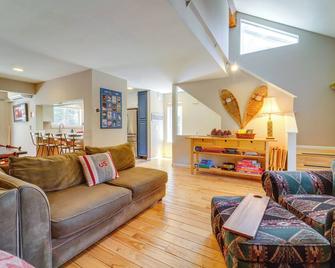 Incline Village Retreat Near Skiing & Beaches - Incline Village - Wohnzimmer