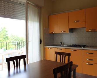 Residence Il Triangolo - Roseto degli Abruzzi - Kitchen