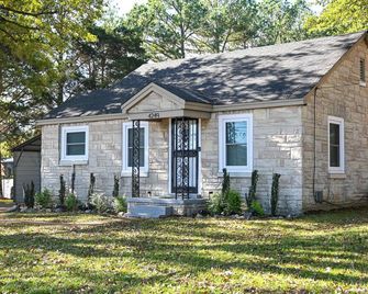 Charming 2-bedroom house in delightful Memphis with AC, WiFi - Memphis - Edificio