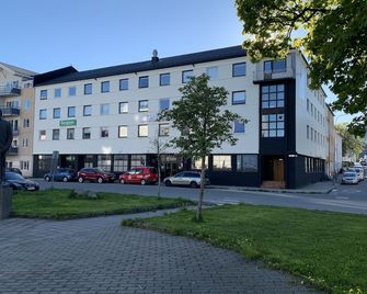 Fast Hotel Svolvær - Svolvær - Rakennus