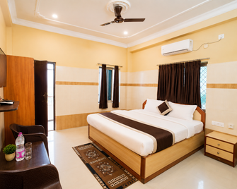 Goroomgo Serenity Grand Near Light House Sea Beach Puri - Puri - Bedroom