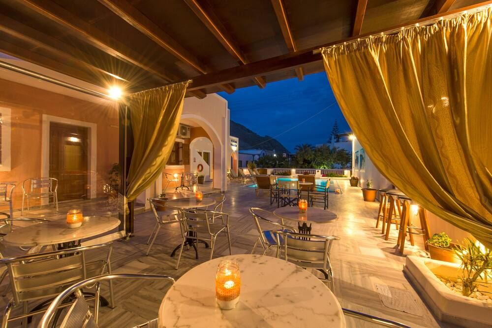 فيلا فولا - باريسا - مطعم