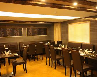 Hotel Karpagam International Salem - Salem - Restaurant