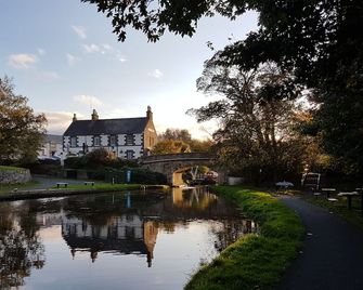 Newbridge/The Bridge Inn - Newbridge - נוף חיצוני