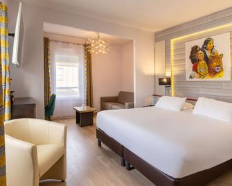 Best Western Hotel & SPA Pau Lescar Aeroport - Lescar - Bedroom