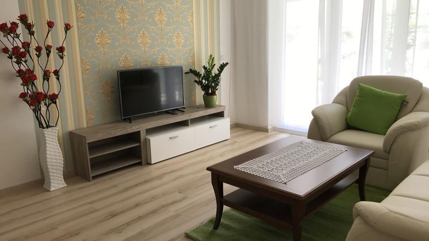 Corvin Rose Apartment Hotel