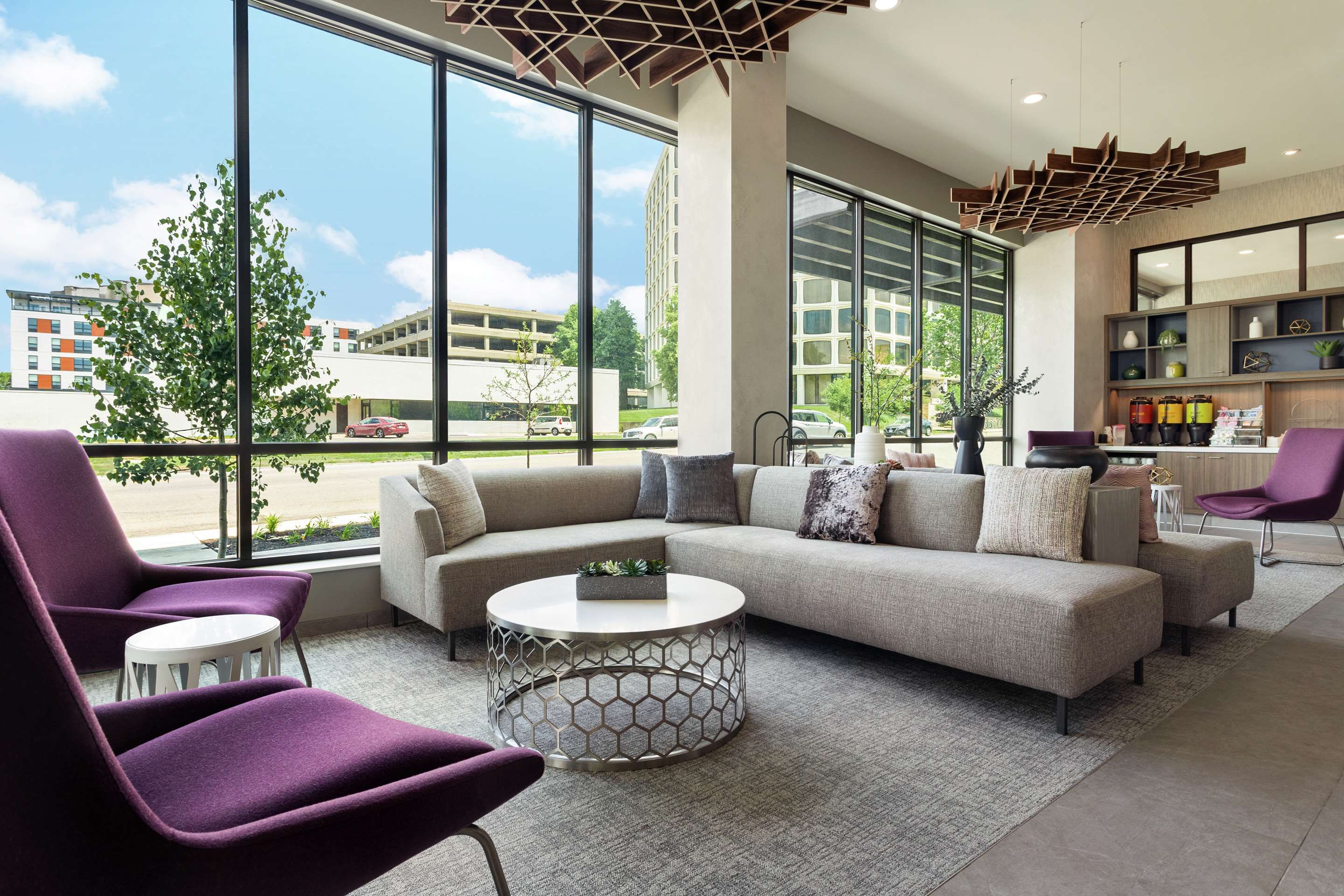 Home2 Suites By Hilton Minneapolis University Area thumbnail 3