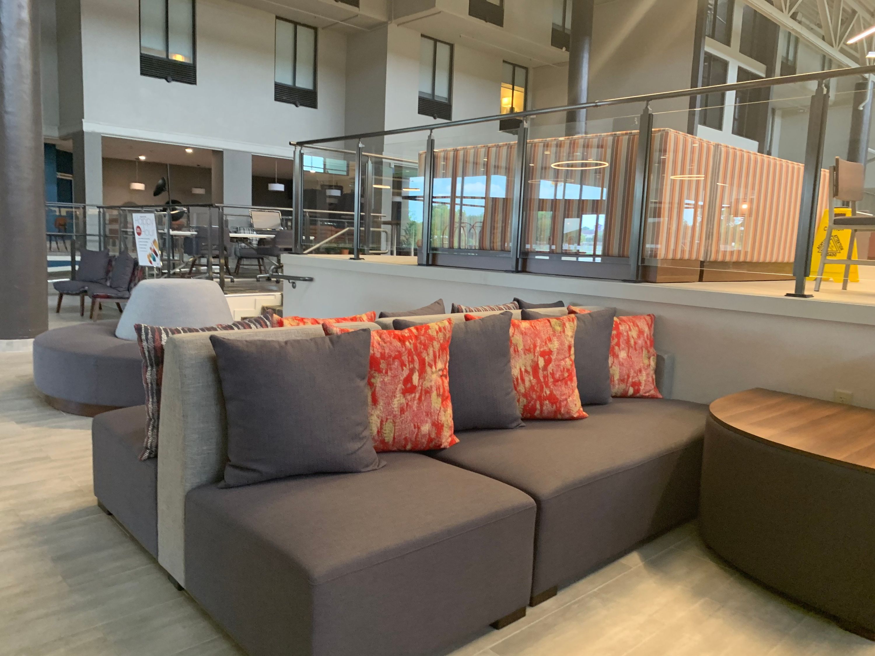 Holiday Inn Baton Rouge-South By IHG - באטון רוז' - טרקלין