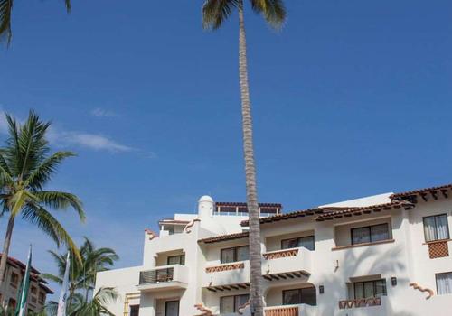Wallpaper Plaza Pelicanos Grand Beach Resort 82 2 6 8 Puerto Vallarta For iPhone