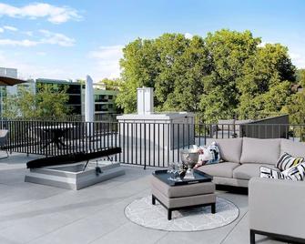 Cosmopolitan Apartments Zürich Seefeld - Zürich - Balkon