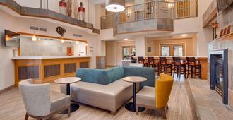 Best Western Plus Gateway Inn & Suites - Aurora - Bar